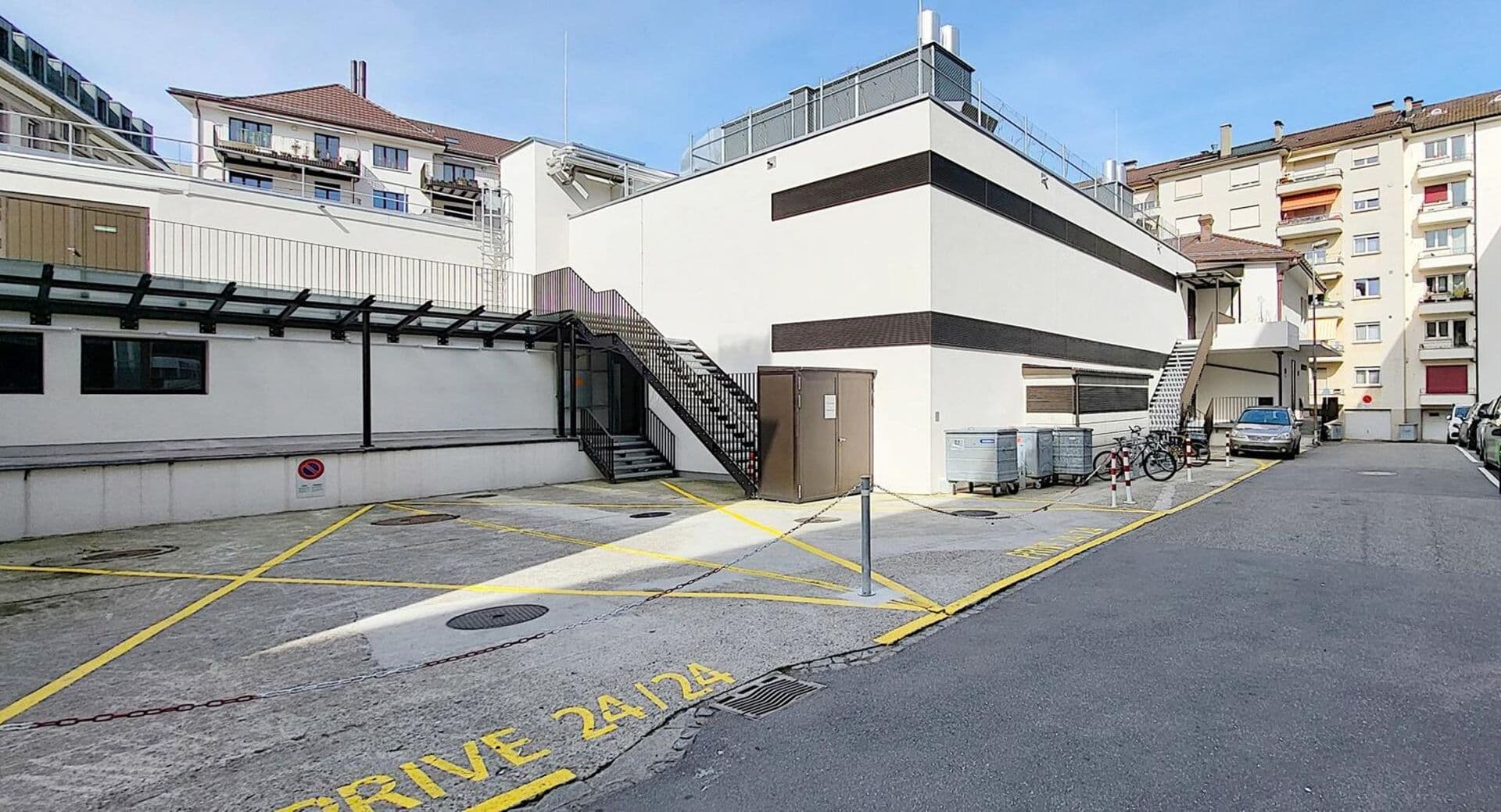 Rue De Flore / Florastrasse 16