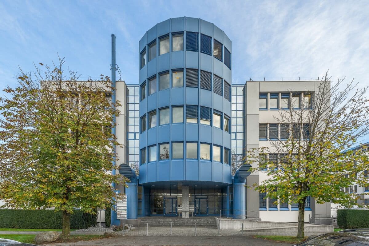 Chriesbaumstrasse 4
