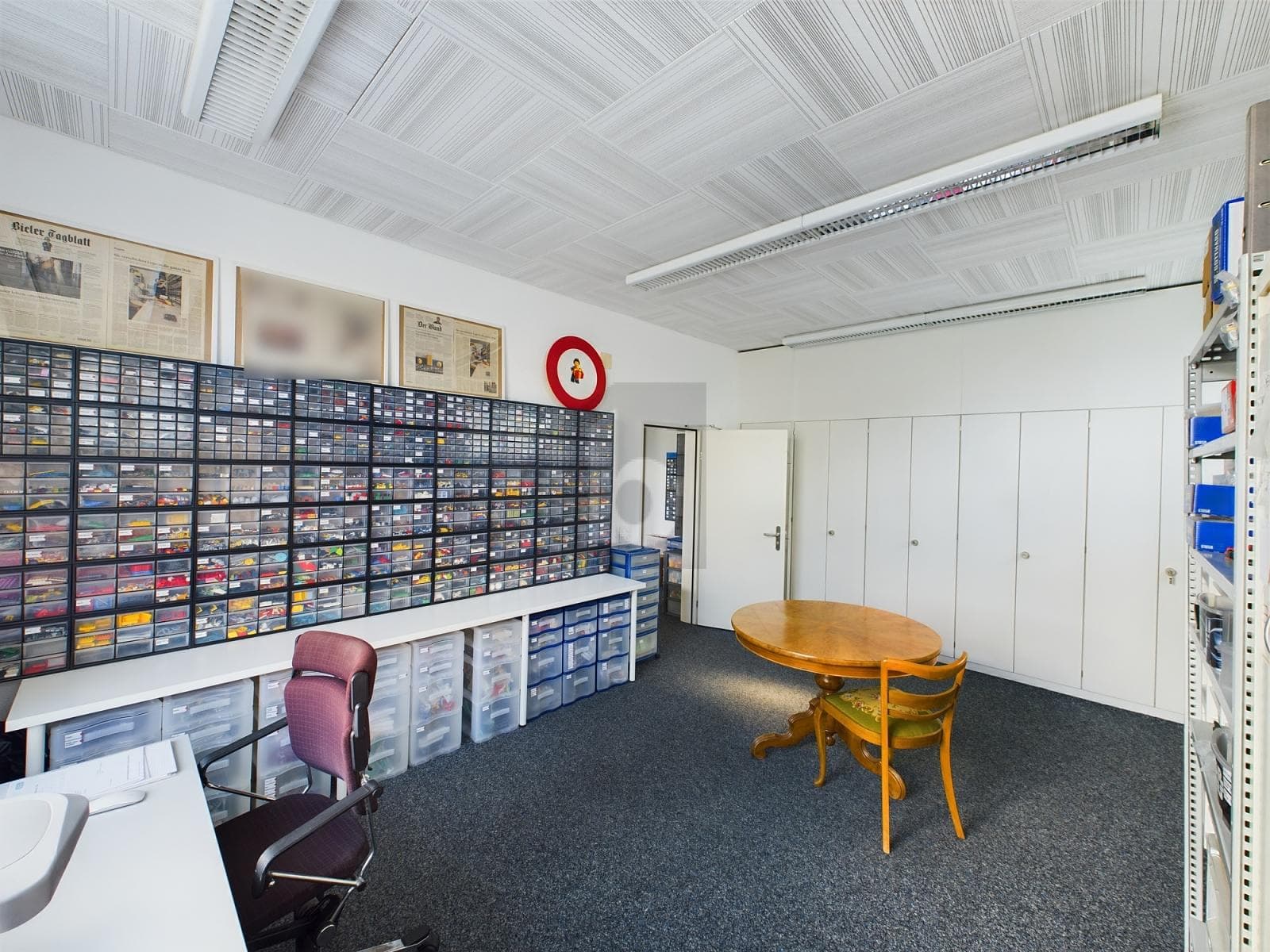 Office Auf Anfrage