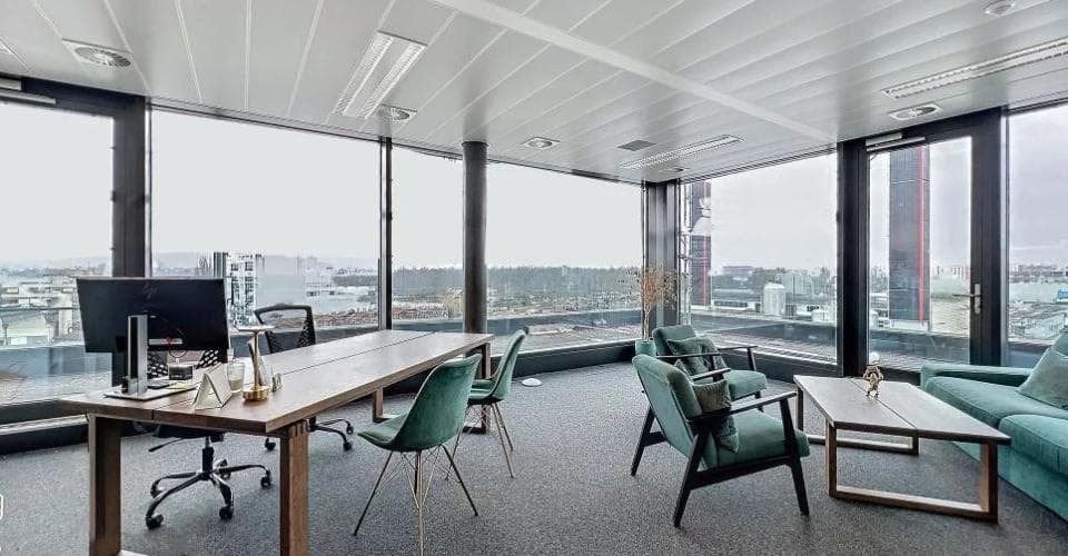 Office Auf Anfrage