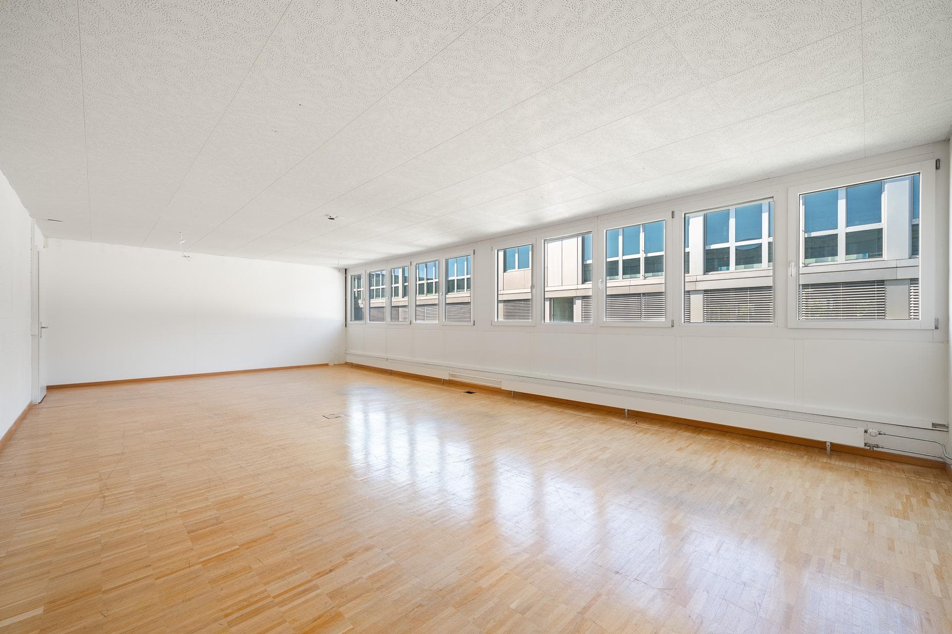 Office Mandachstrasse 52