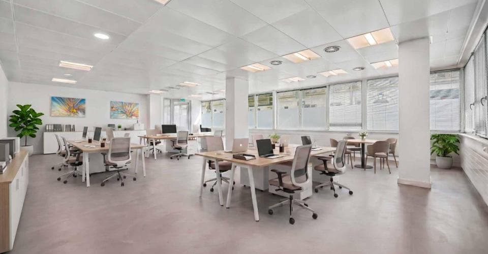 Office Auf Anfrage