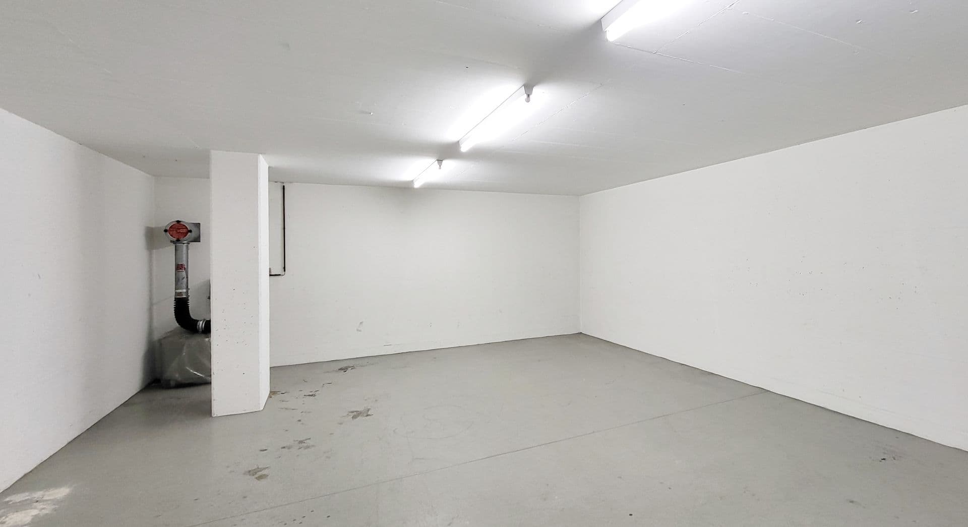 Office Europa-Strasse 27
