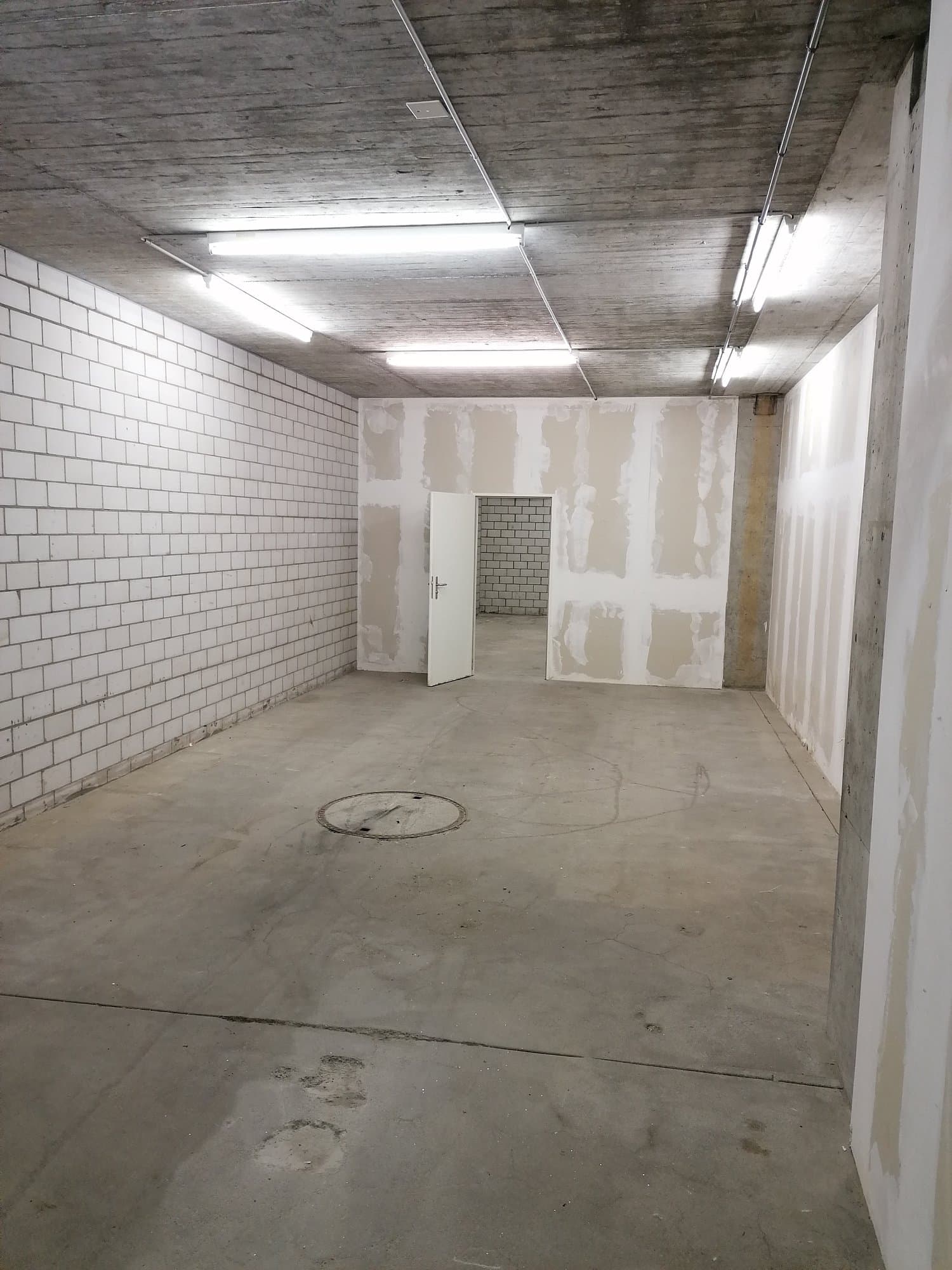 Gewerbe an Widenholzstrasse 1, 8304 Wallisellen