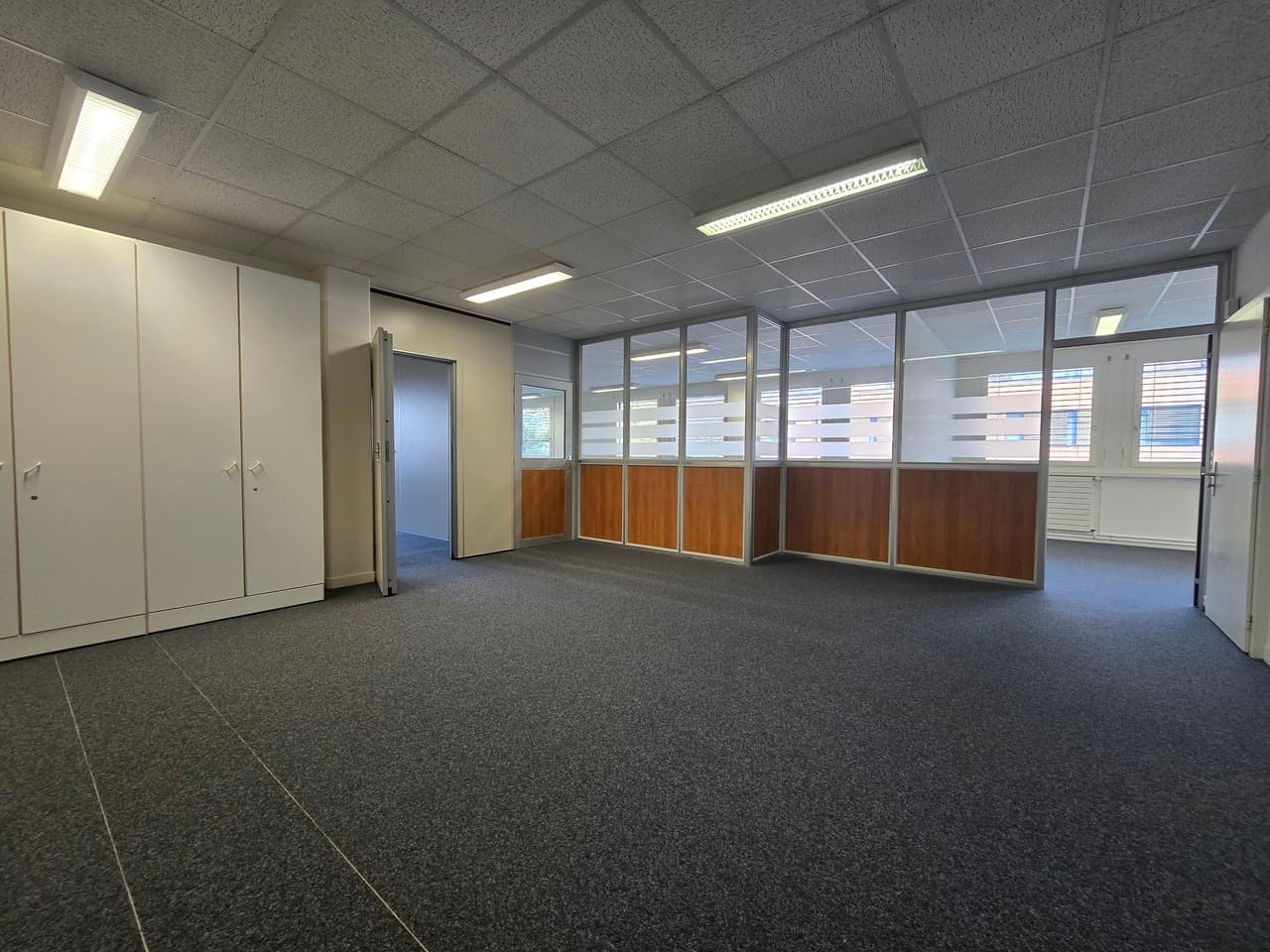 Office at Chemin de Budron E9, 1052 Le Mont-sur-Lausanne