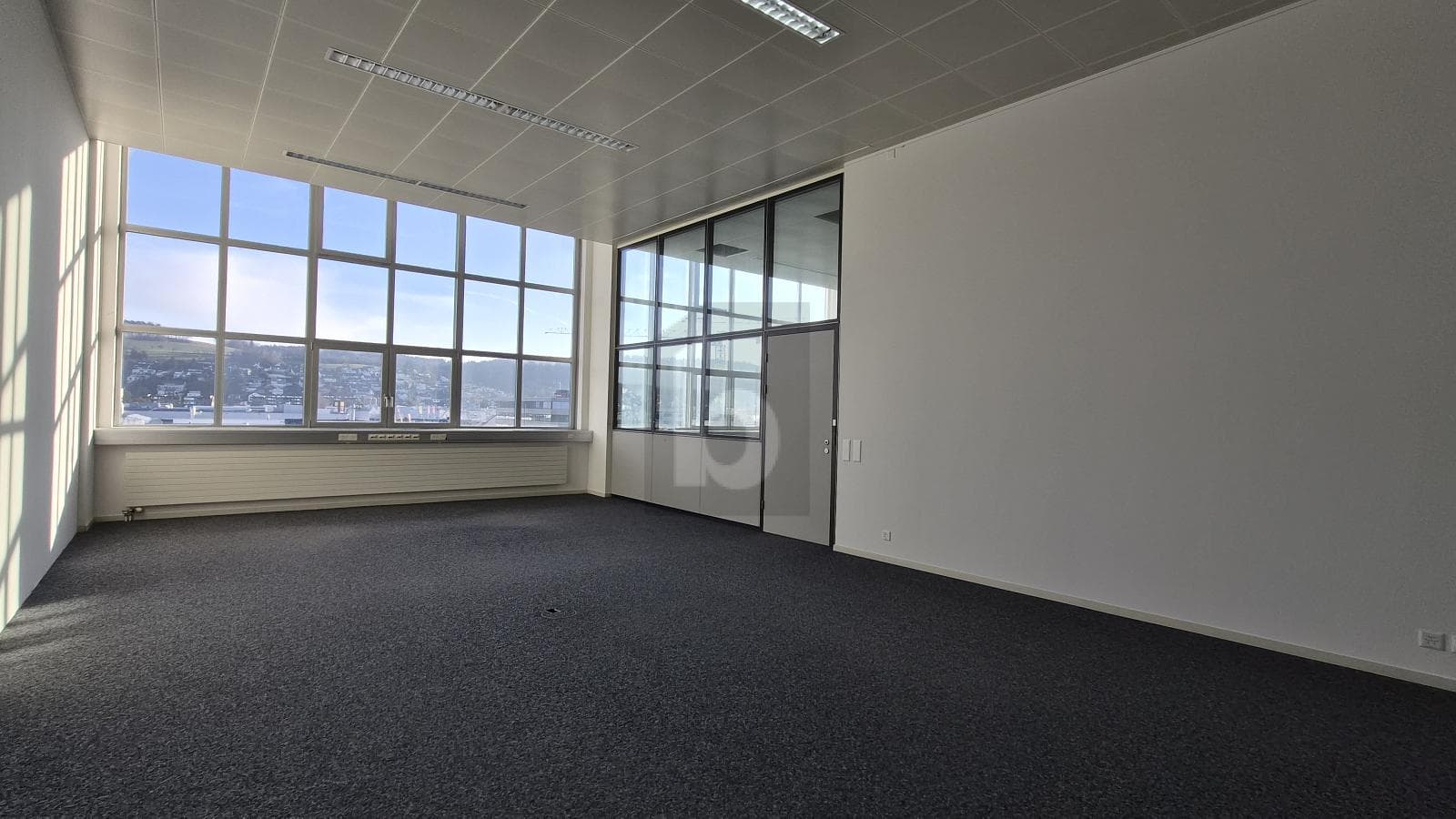 Büro in 8184 Bachenbülach, 78m²