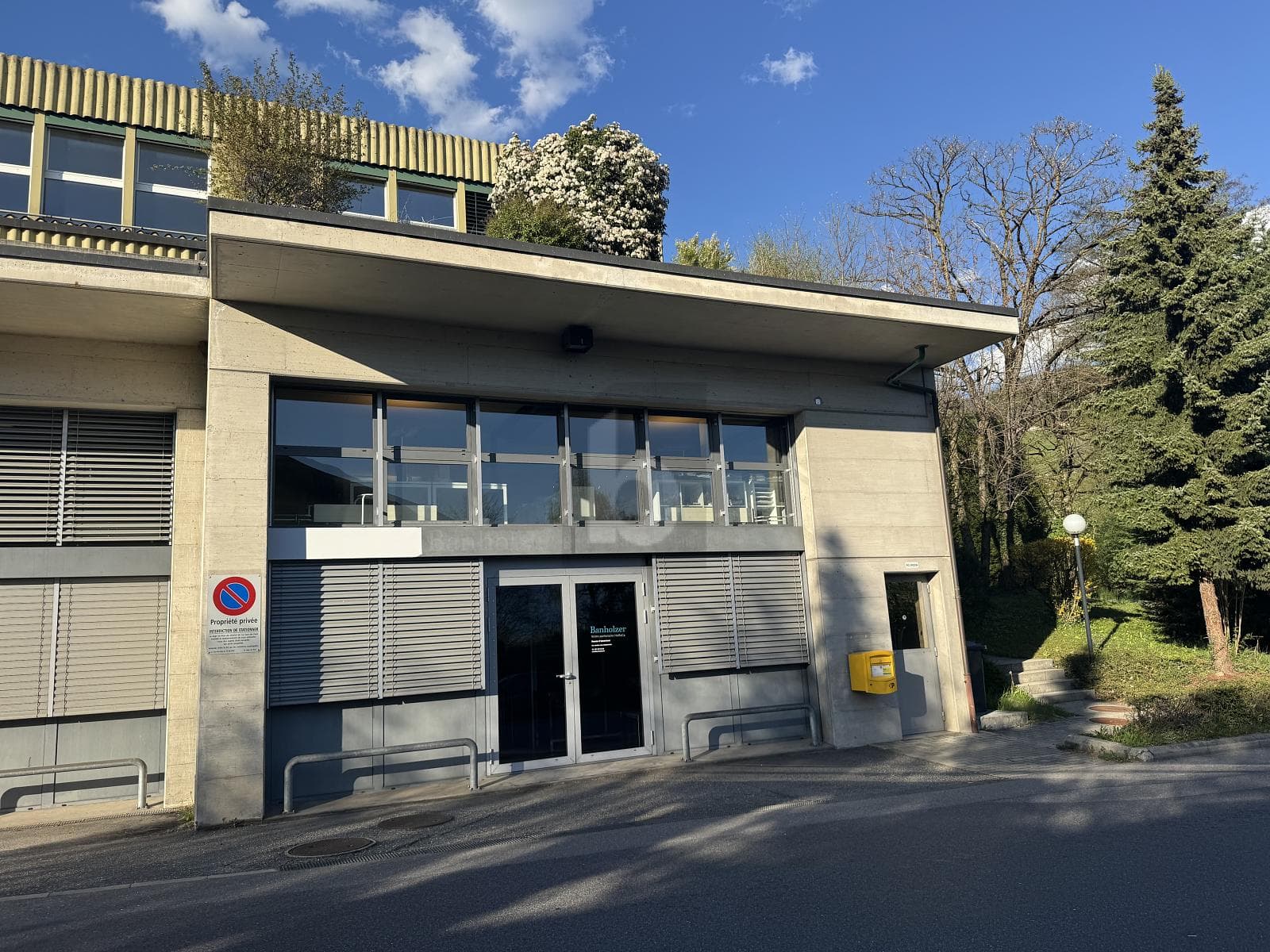 Büro in 1806 St-Légier-La Chiésaz, 119m²