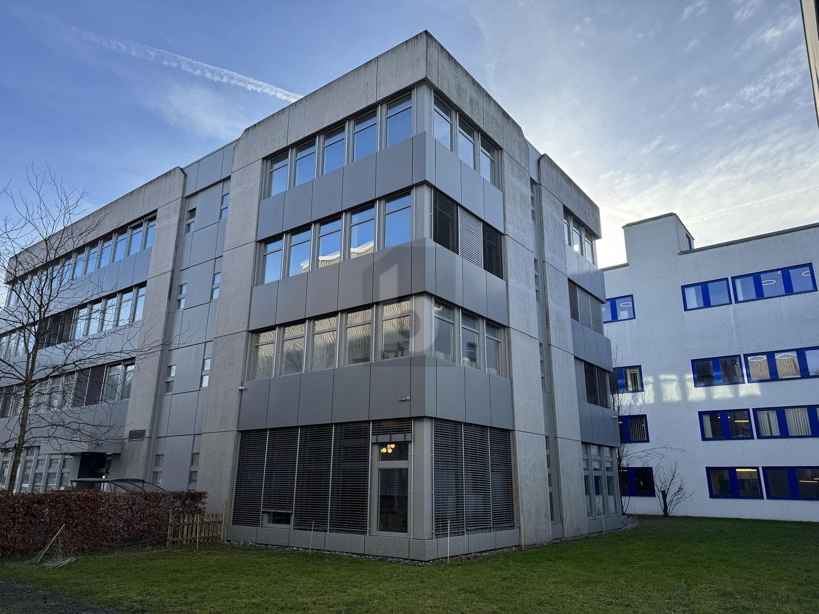 Lager in 4142 Münchenstein, 6735m²