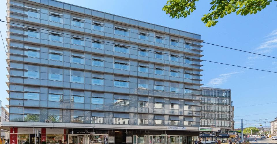 Bureau au Rue du Mont-Blanc 7, 1201 Genève