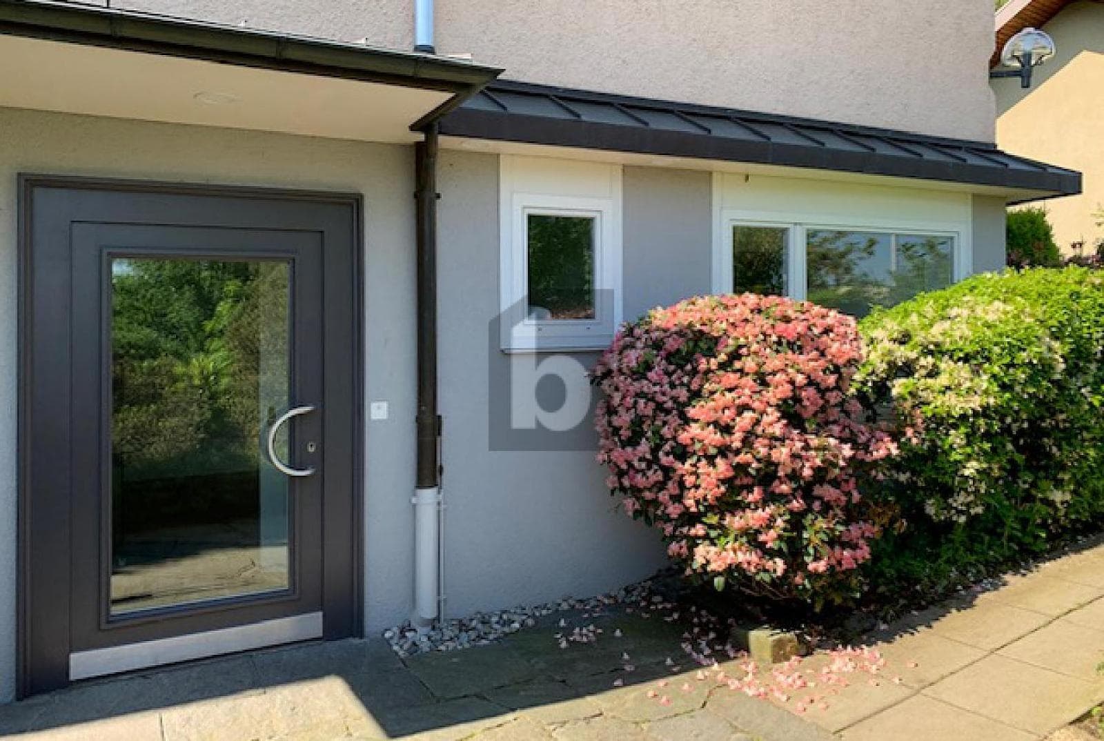 Büro in 8118 Pfaffhausen, 45m²