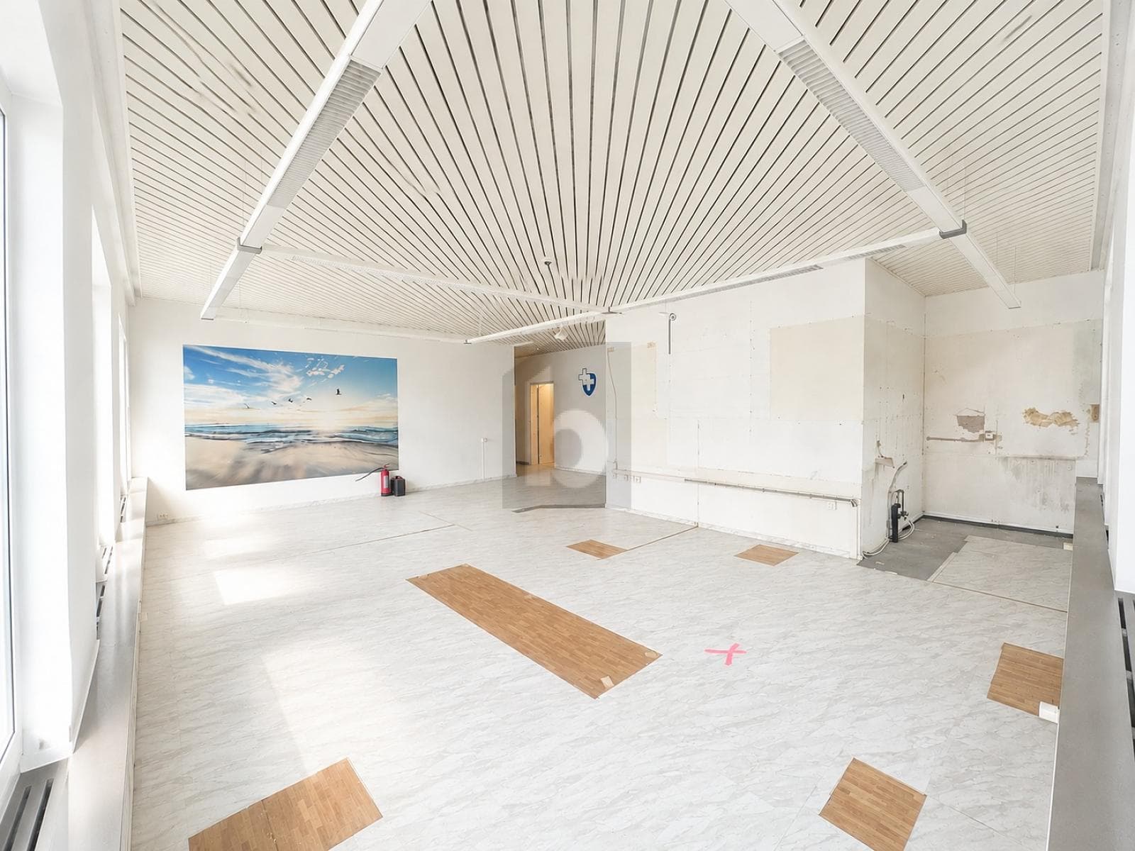 Practice in 8953 Dietikon, 139m²