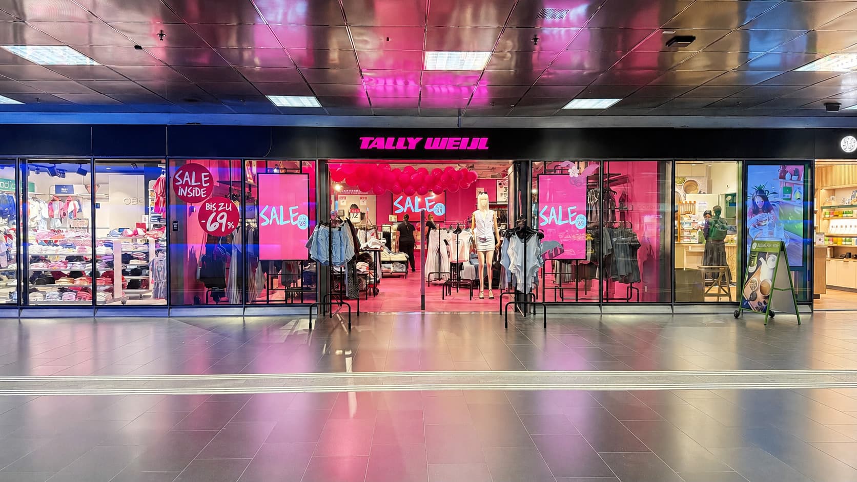 Retail Space at Museumstrasse 1, 8001 Zurich