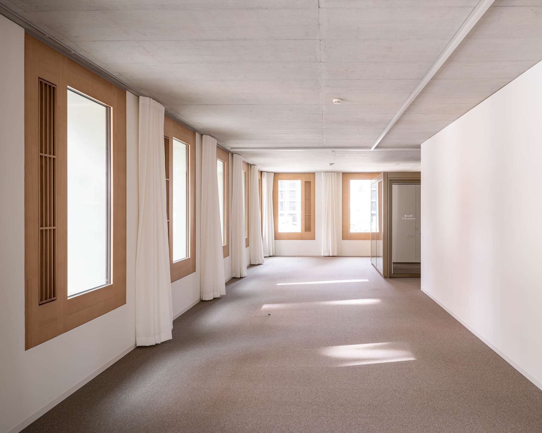 Office in 6010 Kriens, 772m²