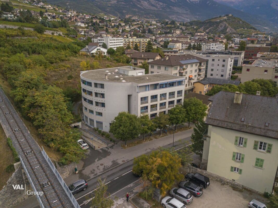 Büro an Avenue des Alpes 6, 3960 Siders