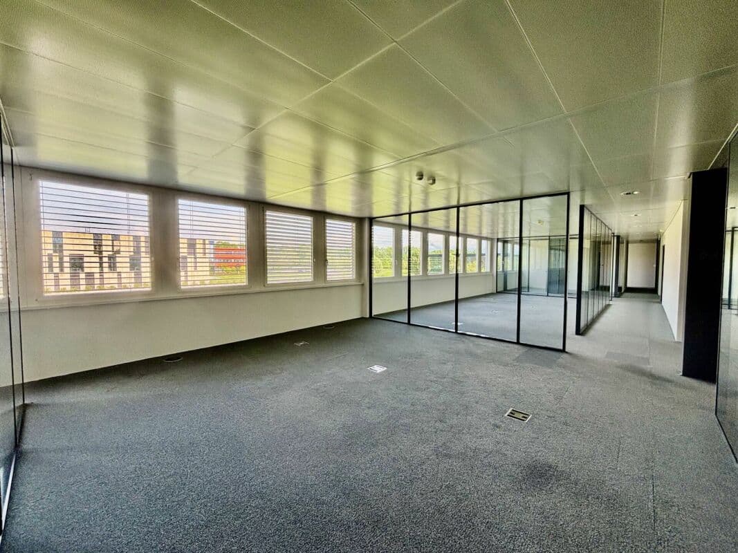 Büro in 1163 Etoy, 350m²