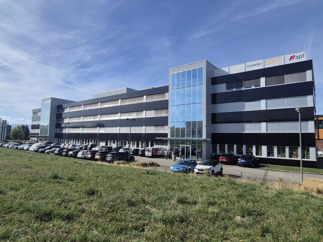 Büro in 1163 Etoy, 750m²