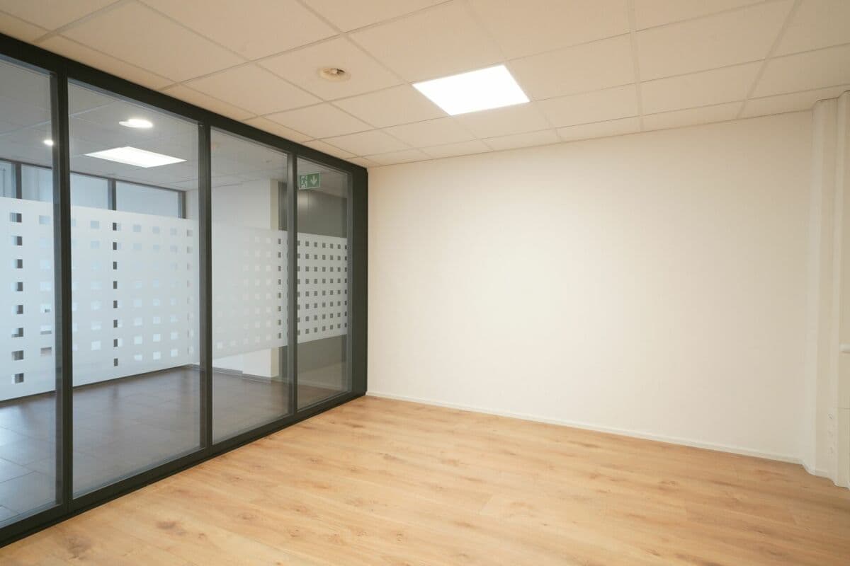 Office at An der Reuss 5, 6038 Gisikon