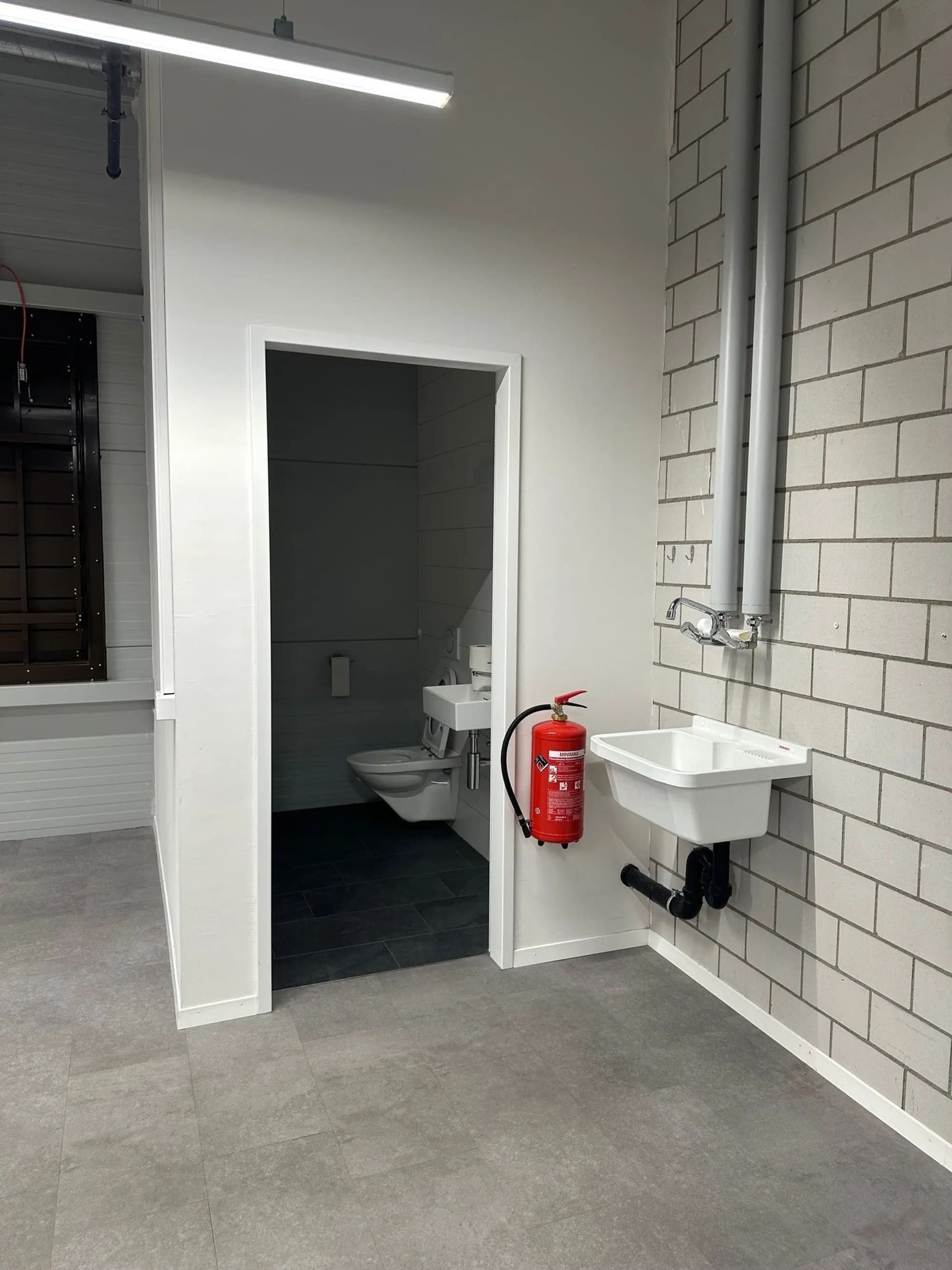 Gewerbe an Grabenstrasse 4, 8184 Bachenbülach