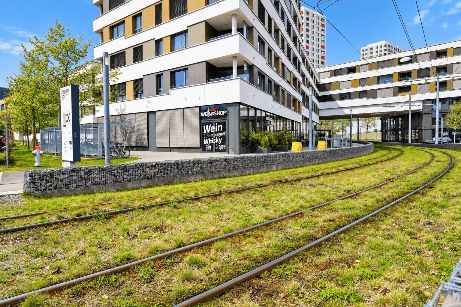 Ladenfläche in 8957 Spreitenbach, 394m²