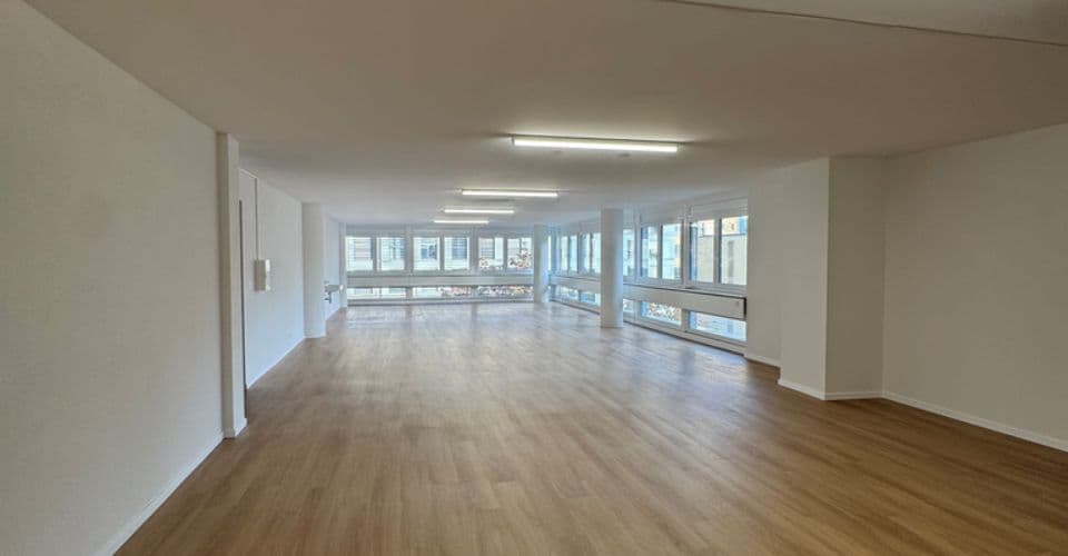 Büro an Rue Saint-Martin 9, 1003 Lausanne