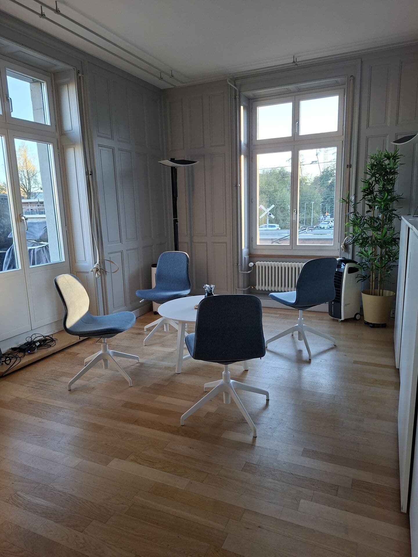 Office at Bahnhofstrasse 55, 8180 Bülach