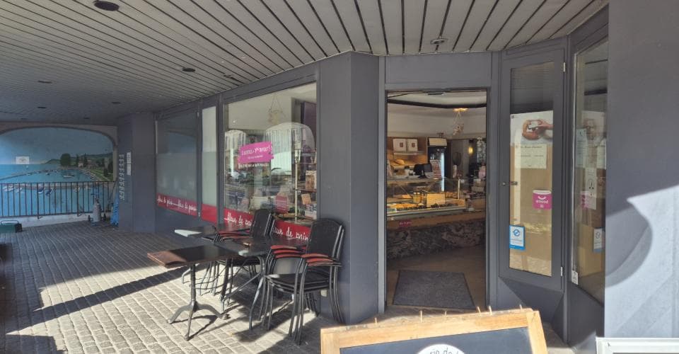 Gewerbe an Grand-Rue 2, 1814 La Tour-de-Peilz
