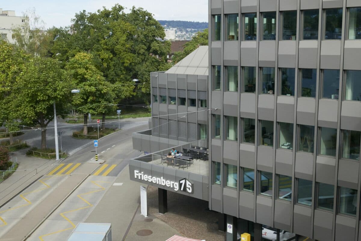 Friesenbergstrasse 75